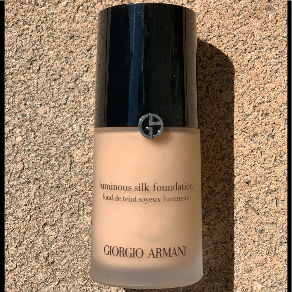 Armani Luminous Silk Foundation 4.25